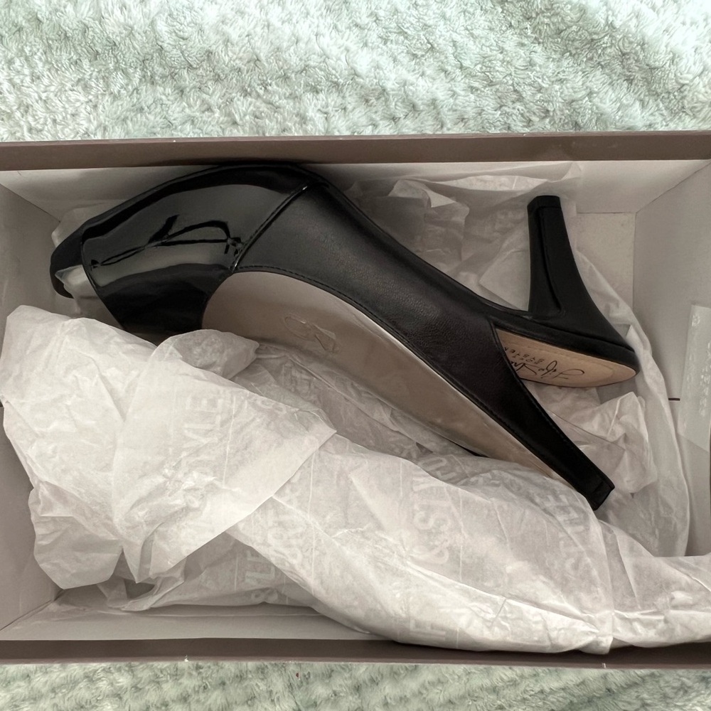 Brand New Life Stride Open Toe Black Pump